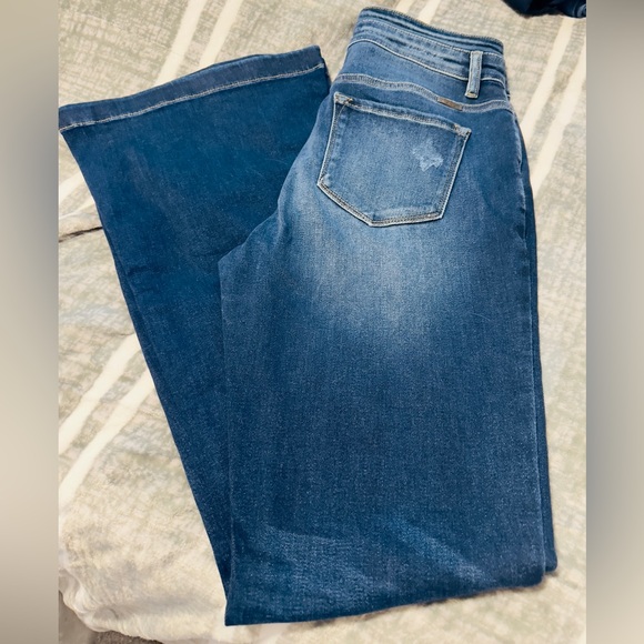 Stack of 3 KanCan Jeans 🩶🤍🩶 - Picture 3 of 9